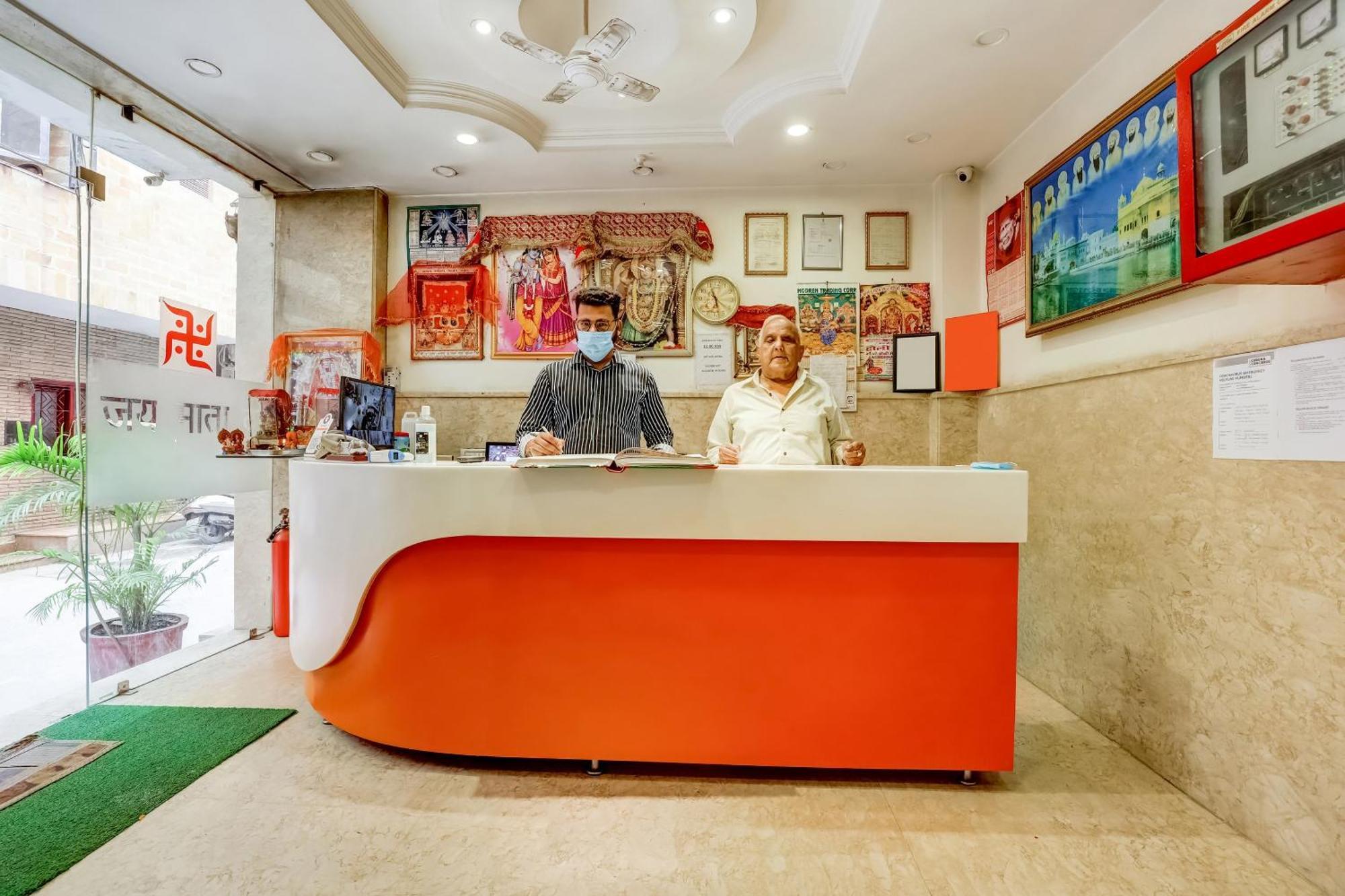 Hotel O Tushar Continental New Delhi Exterior foto
