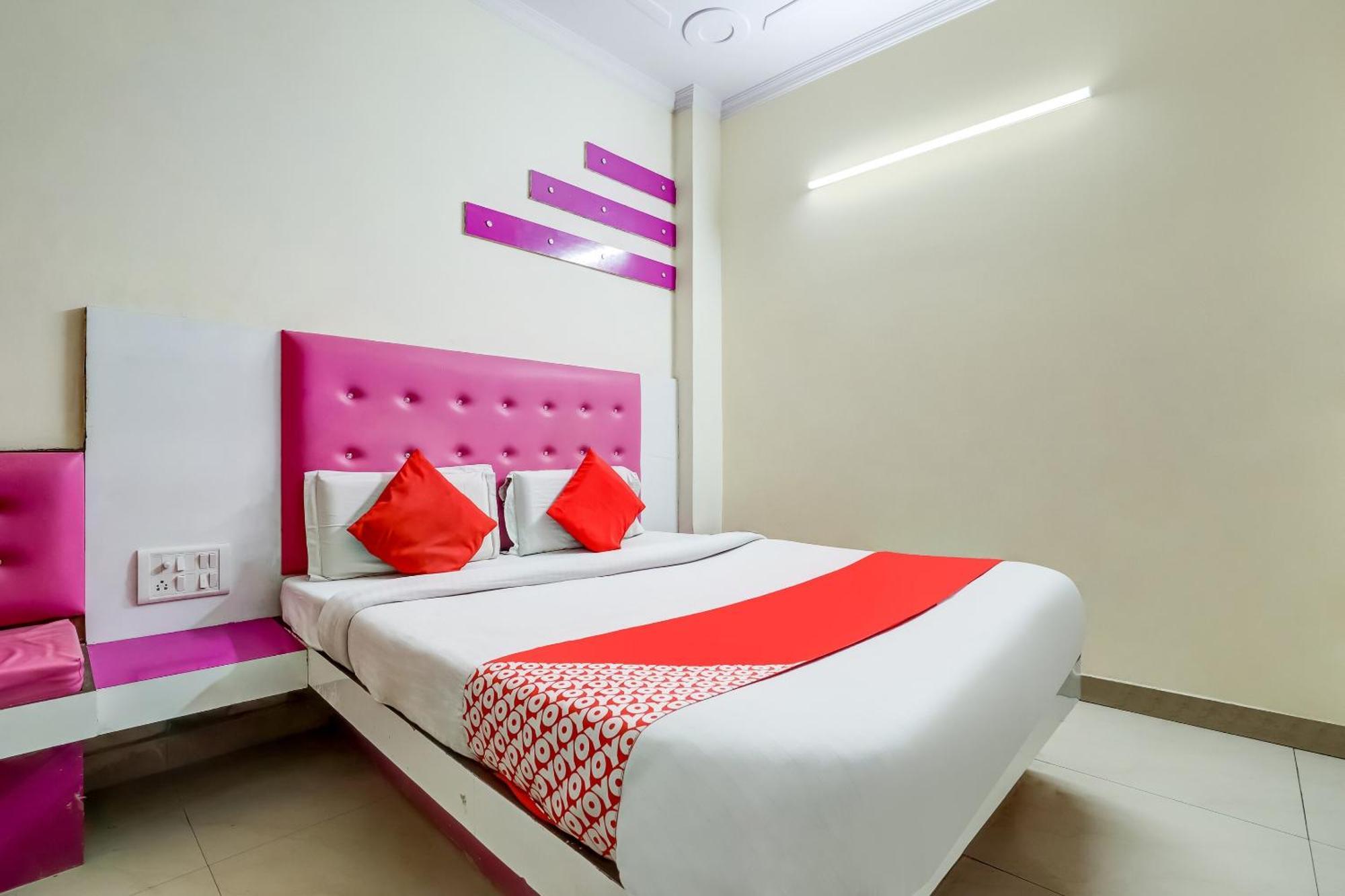 Hotel O Tushar Continental New Delhi Exterior foto