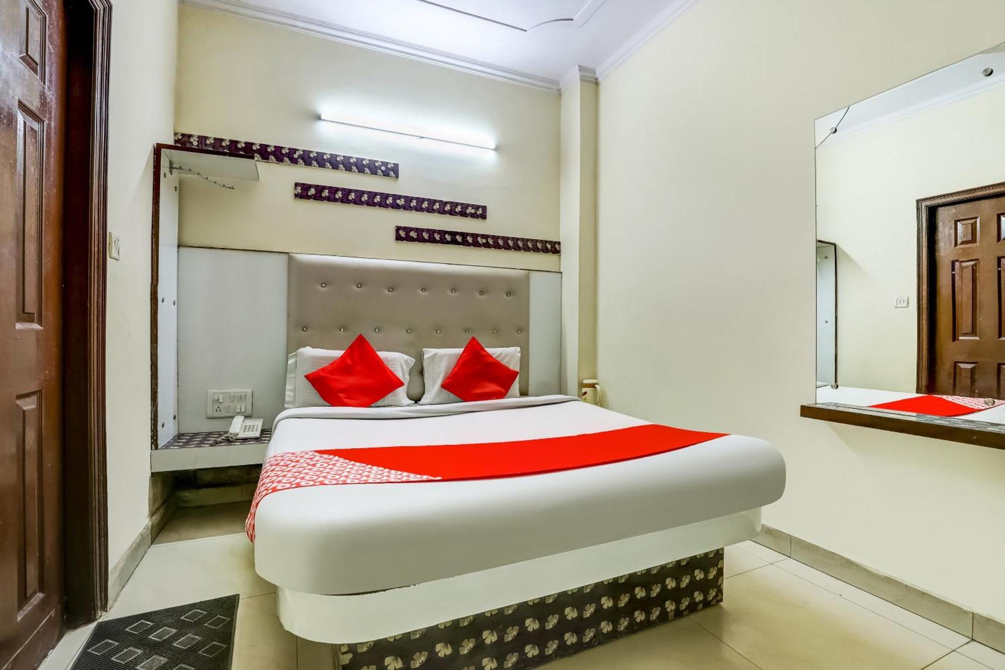 Hotel O Tushar Continental New Delhi Exterior foto