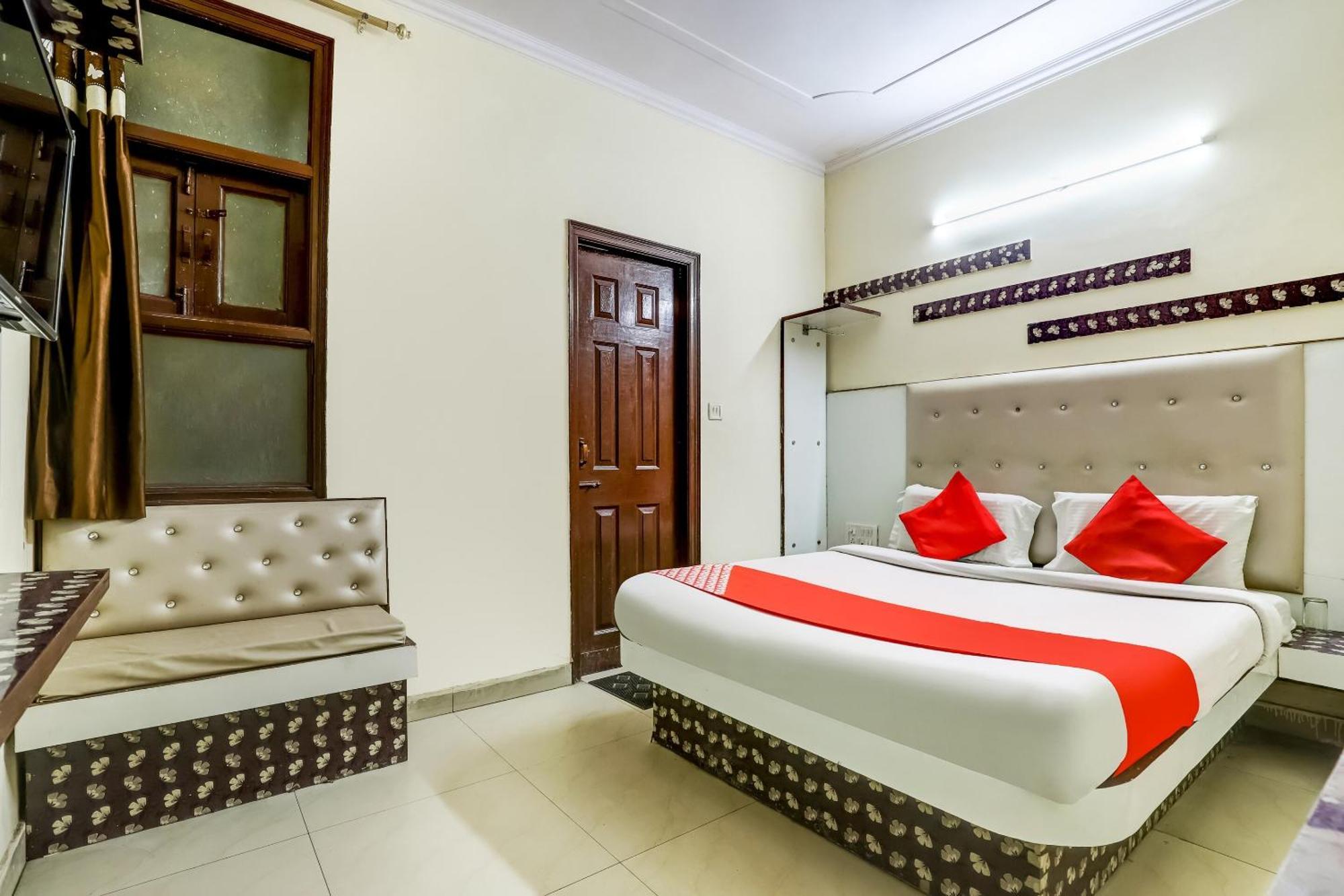 Hotel O Tushar Continental New Delhi Exterior foto
